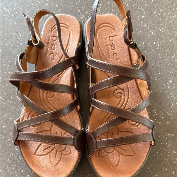 boc Brown Sandals with Contoured Footbed and Adjustable Straps - Picture 2 of 4